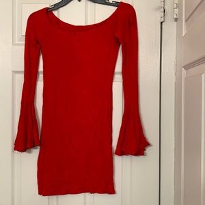 Cute petite dress with ruffle sleeves